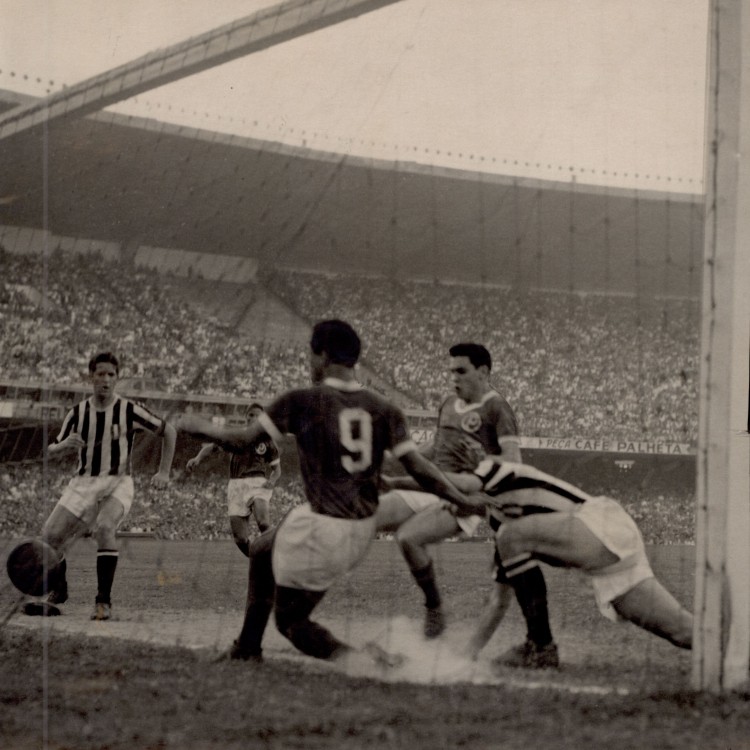 Folha de Naviraí - Há 65 anos, Palmeiras vencia o 1º Mundial de clubes no  Maracanã